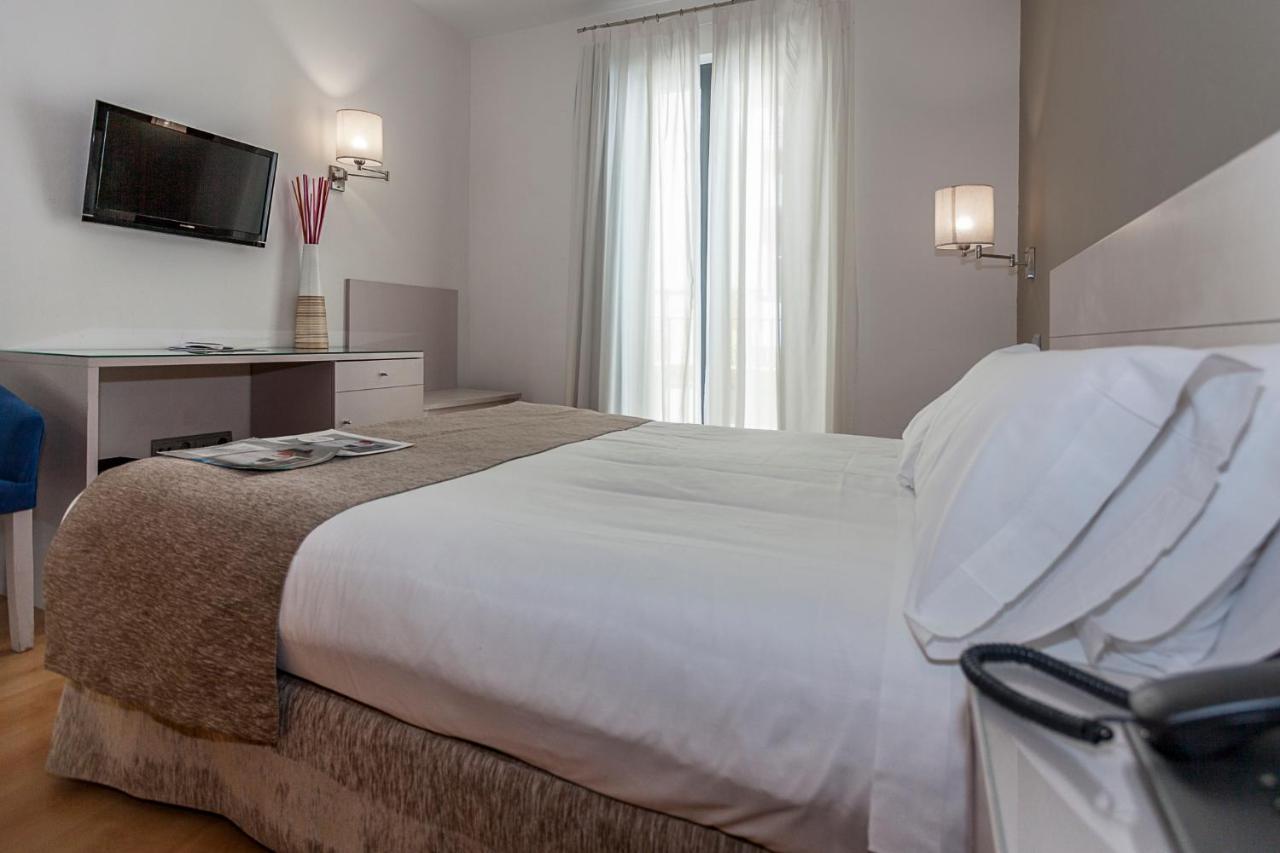 Hotel Aacr Museo إشبيلية المظهر الخارجي الصورة